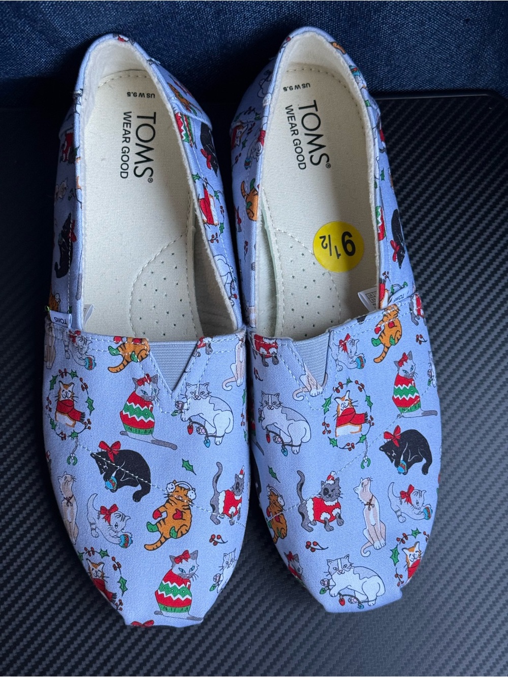 Size 9.5 - TOMS Belmont Holiday Christmas Cats Canvas Slip On Flats NWT